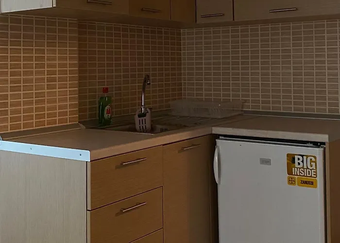 Golden * Nea Iraklitsa